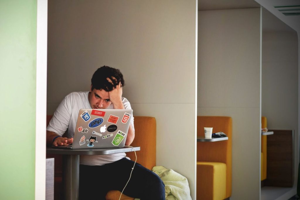 Freelancer mệt mỏi vì làm nhiều việc nhưng chưa có hướng ưu tiên